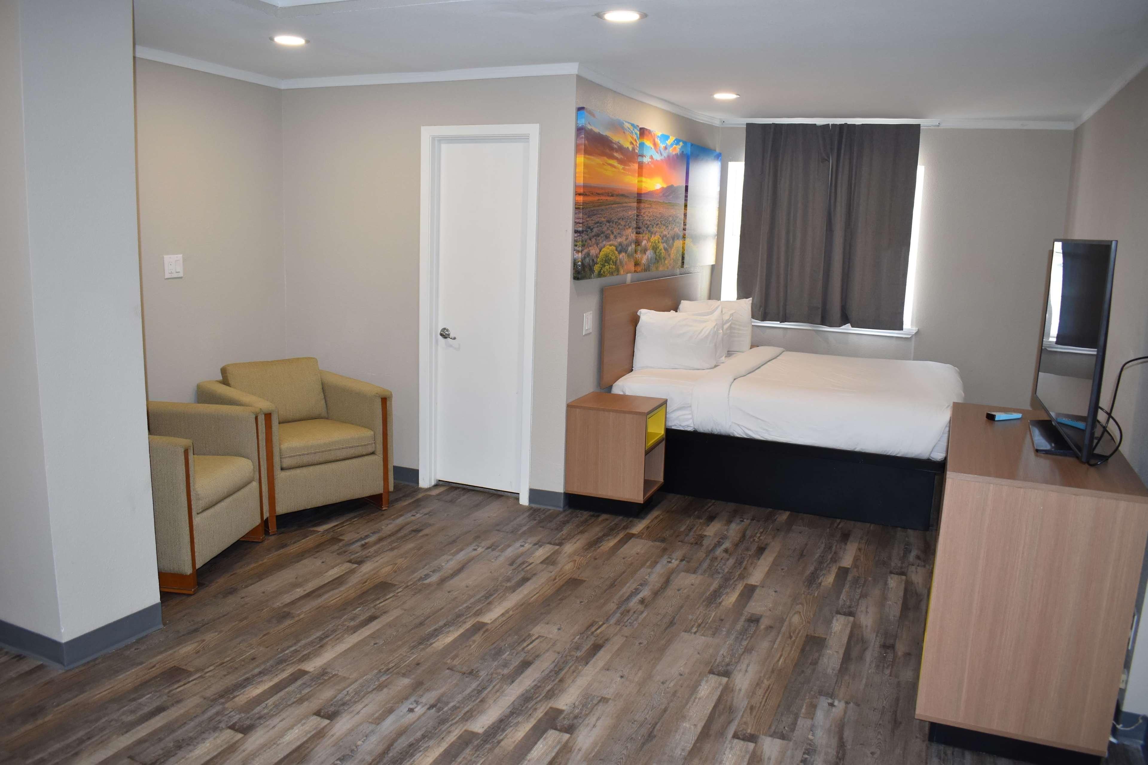 Days Inn By Wyndham San Antonio Alamo/Riverwalk Екстериор снимка