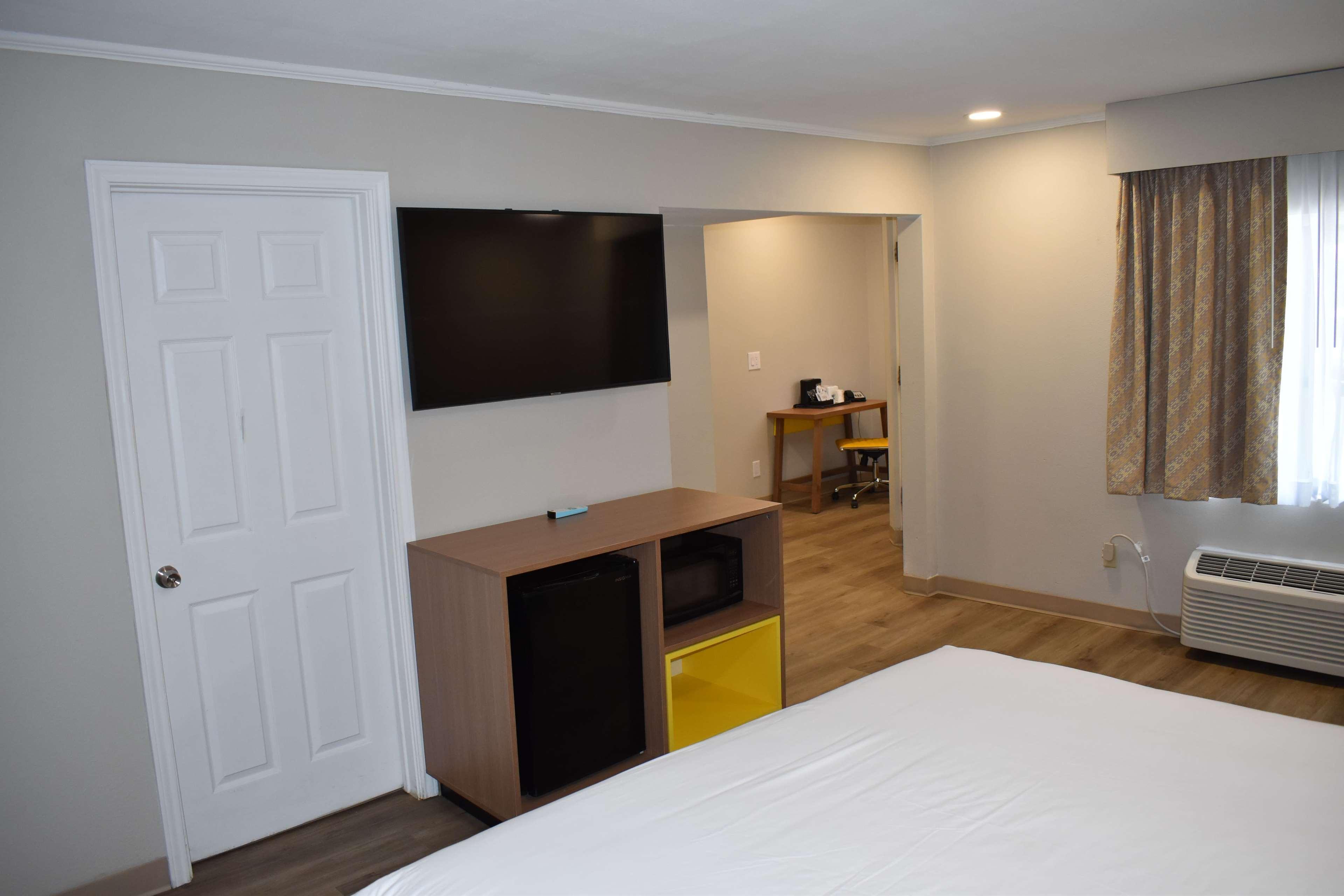 Days Inn By Wyndham San Antonio Alamo/Riverwalk Екстериор снимка